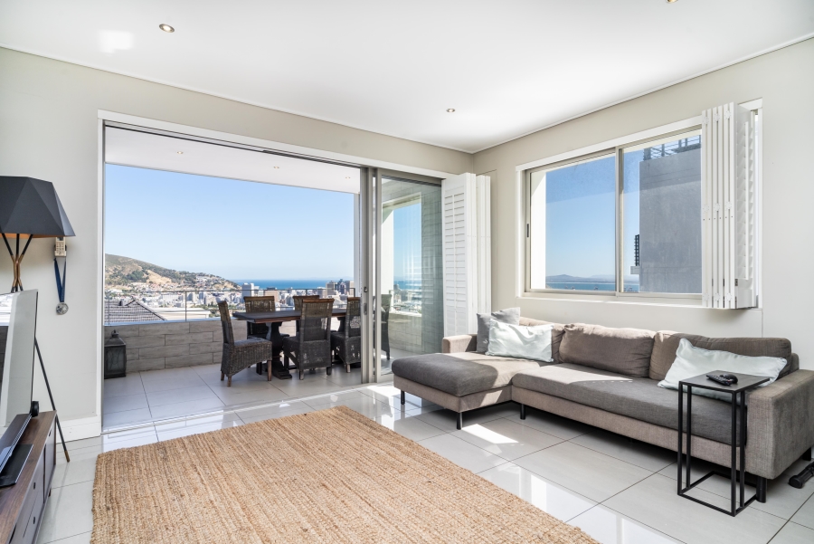 2 Bedroom Property for Sale in Vredehoek Western Cape